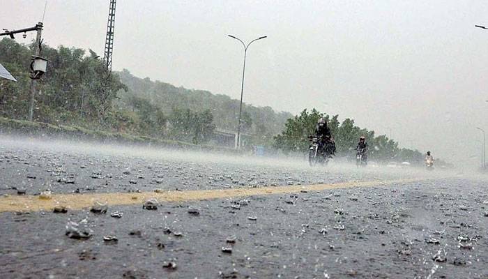 آئندہ 12 سے 24 گھنٹوں کے دوران بارش اور ژالہ باری کا الرٹ جاری 