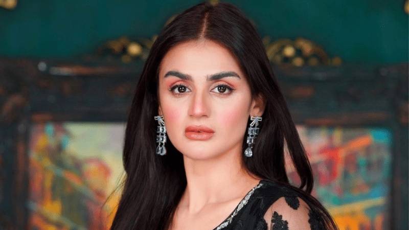 حرا مانی کا بولڈ لباس میں فوٹو شوٹ، سوشل میڈیا پر ہنگامہ برپا