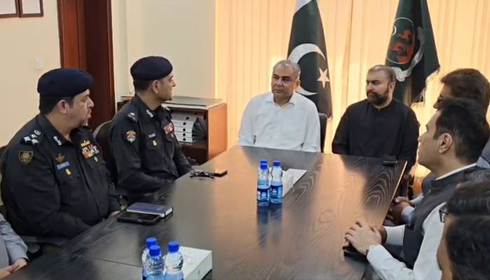 وفاقی وزیر داخلہ ، وزیر اعلی بلوچستان کی زیر صدارت خصوصی اجلاس، دھماکے کی ابتدائی رپورٹ پیش