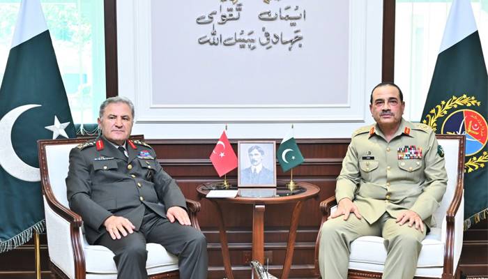 فیلڈ مارشل سے ترک بری افواج کے کمانڈر کی ملاقات، علاقائی سیکیورٹی پر تبادلہ خیال
