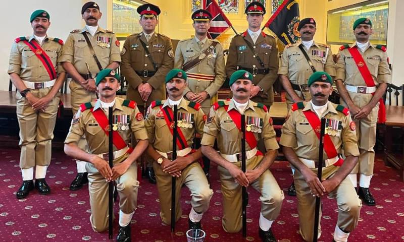 پاک فوج نے برطانیہ میں انٹرنیشنل پیس اسٹکنگ مقابلہ 2026 جیت لیا