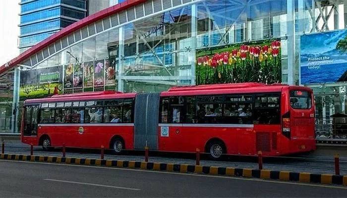 پنجاب میں ماس ٹرانزٹ پر مفت سفر کی سہولت ختم، کرائے کی دوبارہ وصولی شروع