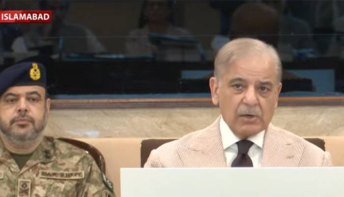 صبرو تحمل سے مہنگائی کا مقابلہ کرنے پر پاکستان کے 24 کروڑ عوام کا شکریہ ادا کرتا ہوں، وزیر اعظم 