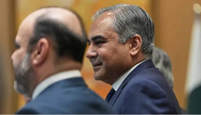 وزیرِ داخلہ محسن نقوی ایک مرتبہ پھر ایران روانہ ہو گئے