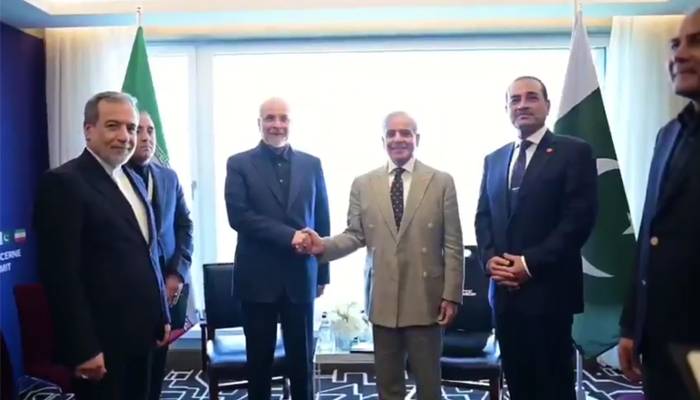 وزیر اعظم سے ایرانی وفد کی ملاقات، ایران امریکہ تکنیکی سطح کے مذاکرات پر گفتگو