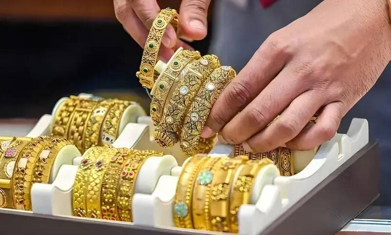 ملک بھر میں سونا مزید سستا، فی تولہ قیمت میں 2,300 روپے کمی