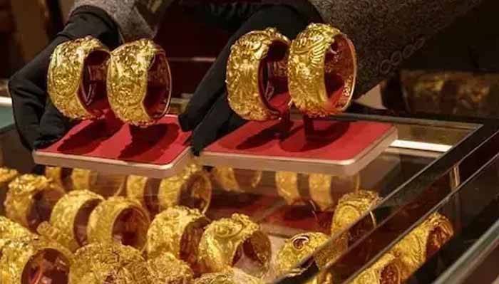 ملک بھر میں سونے کی قیمت میں 4 ہزار 100 روپے فی تولہ کمی