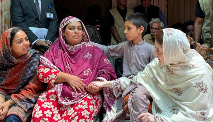 وزیر اعلی مریم نواز  کی کاہنہ آمد، چھت گرنے سے جاں بحق بچوں کے  والدین سے تعزیت