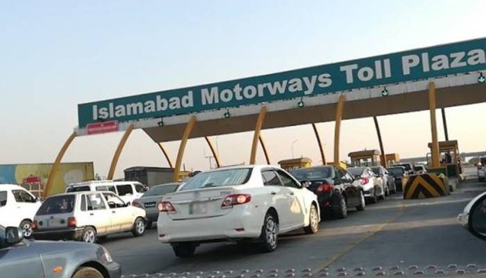 ایم 2 موٹروے پر ٹول ٹیکس میں غیر معمولی اضافہ