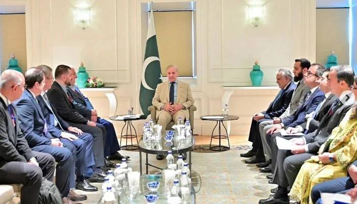 وزیراعظم شہباز شریف کی ترک سرمایہ کاروں سے ملاقاتیں، پاکستان میں سرمایہ کاری بڑھانے کی دعوت