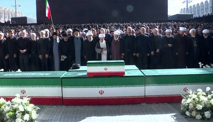 شہید ایرانی سپریم لیڈر آیت اللہ سید علی خامنہ ای کی نماز جنازہ ادا