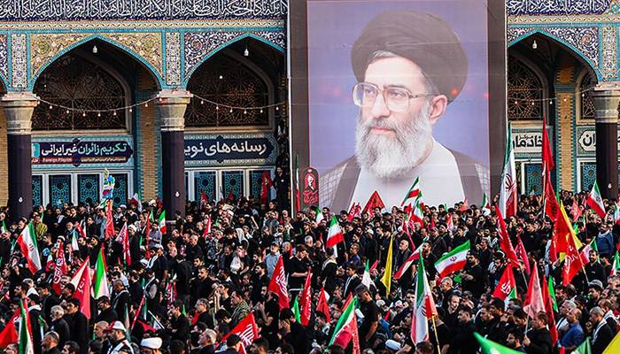 ایرانی شہر قم میں شہید سپریم لیڈر آیت اللہ خامنہ ای کی نماز جنازہ ادا، لاکھوں افراد کی شرکت