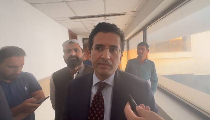 عالمی منڈی میں کمی کا پورا فائدہ عوام کو منتقل کریں گے،وزیر پیٹرولیم علی پرویز ملک
