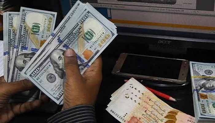 مالی سال 2025-26 میں بیرون ملک مقیم پاکستانیوں نے  41 ارب 58 کروڑ ڈالر کی ترسیلات وطن بھیجیں