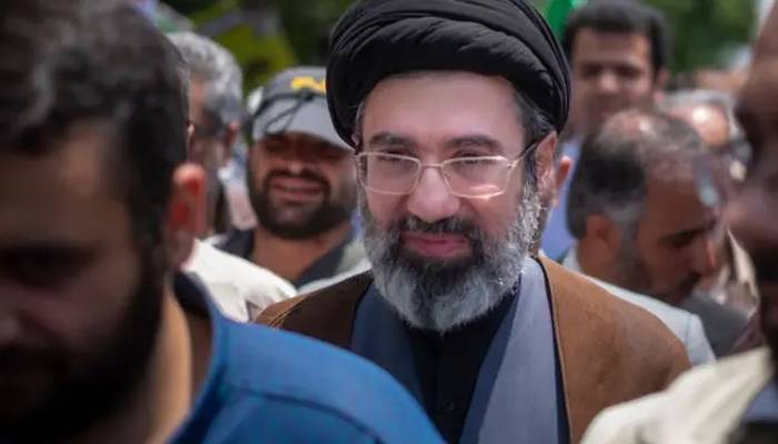 ایران کے نئے سپریم لیڈر سید مجتبیٰ خامنہ ای کون؟