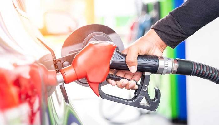 حکومت نے پیٹرولیم مصنوعات کی قیمتوں میں بڑا اضافہ کر دیا