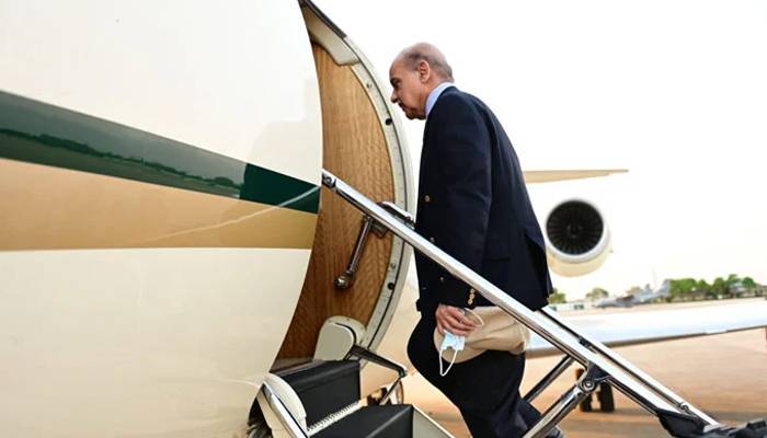 وزیر اعظم شہباز شریف کل قطر جائیں گے، ذرائع