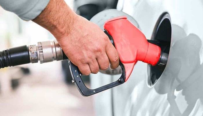 حکومت نے 3 روز کیلئے پیٹرولیم مصنوعات کی نئی قیمتوں کا اعلان کر دیا