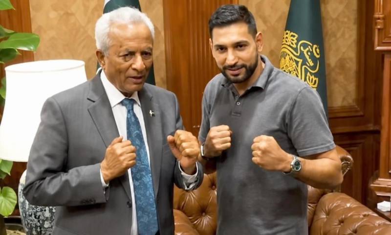 گورنر سندھ سے باکسر عامر خان کی ملاقات، لیاری میں جدید باکسنگ اکیڈمی قائم کرنے کی تجویز