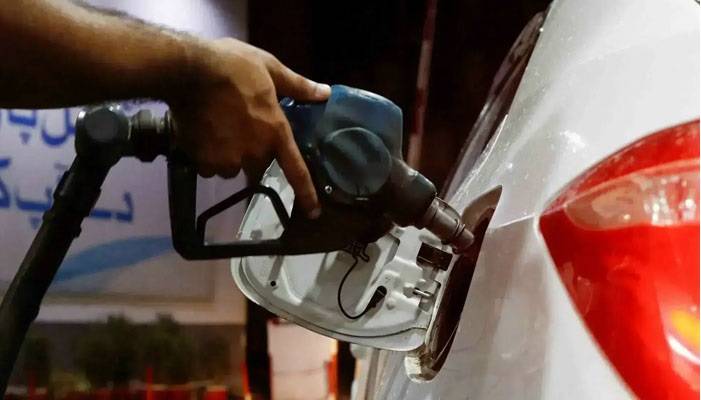 حکومت نے ایک بار پھر پیٹرولیم مصنوعات مہنگی کر دیں