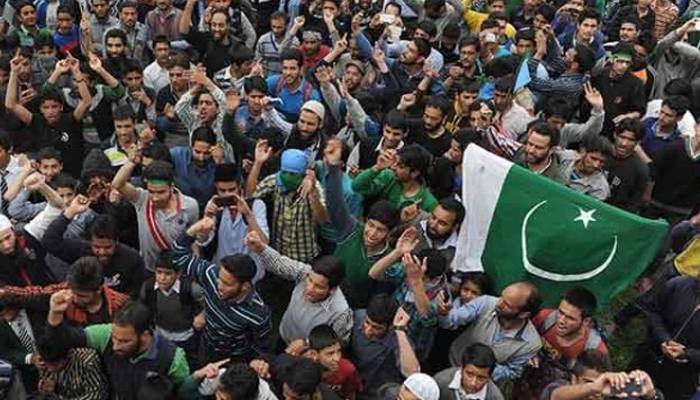 کشمیریوں کے ہیرو سردار ابراہیم اور سردار قیوم کو  جوائنٹ ایکشن کمیٹی نے غدار قرار دیدیا