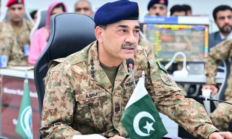 فیلڈ مارشل عاصم منیر کا این ڈی ایم اے ہیڈکوارٹرز کا دورہ، مون سون سے نمٹنے کی تیاریوں کا جائزہ