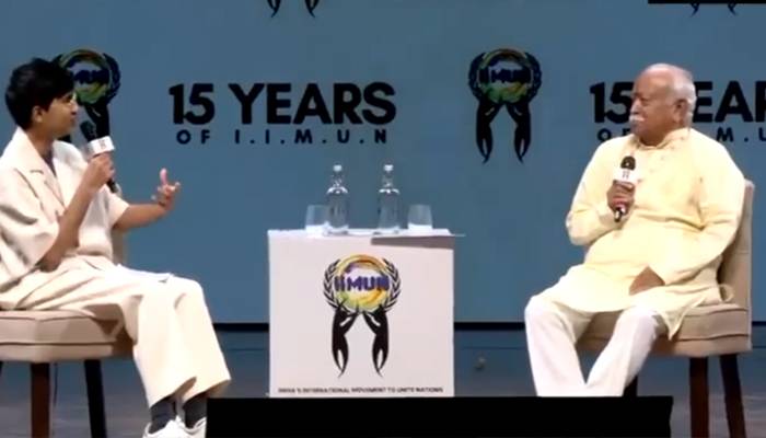 پاکستان سے مستقل دشمنی بھارت کے مفاد میں نہیں ، آر ایس ایس چیف   مودی پالیسیوں کیخلاف بول پڑے