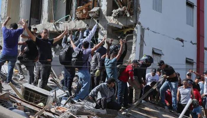 کولمبیا میں 7.4 شدت کا طاقتور زلزلہ، متعدد عمارتیں منہدم،کئی افراد جاں بحق