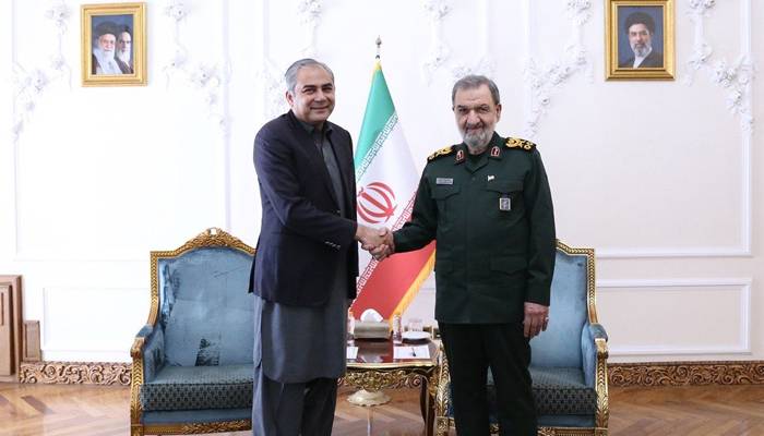 ایران، پاکستان ،ترکیہ ، سعودیہ ، انڈو نیشیا  اسلامی اتحاد کی طرف قدم بڑھائیں، محسن رضائی