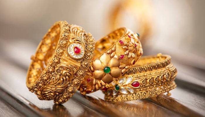 ملک میں سونے اور چاندی کی قیمتوں میں کمی