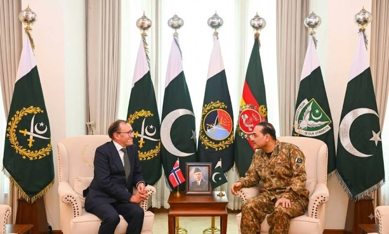 فیلڈ مارشل سید عاصم منیر سے ناروے کے وزیر خارجہ ایسپن بارتھ ایڈ کی ملاقات