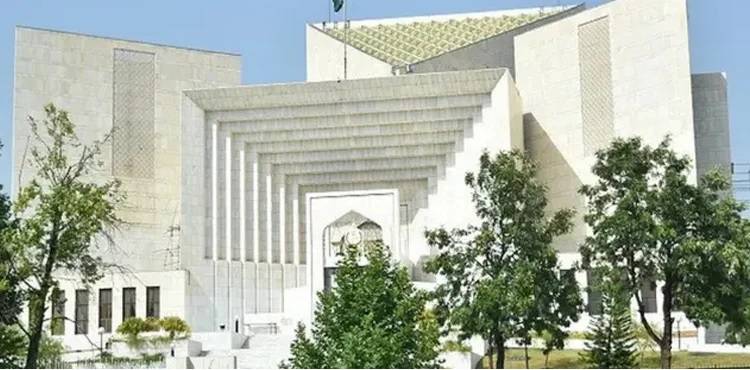 عمران خان کے ساتھ اسپتال میں کون رہے گا؟ سپریم کورٹ نے فیصلہ سنا دیا