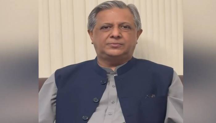 سپریم کورٹ کا بانی پی ٹی آئی سے متعلق فیصلہ: ازسرنو جائزے کیلئے عدالت سے رجوع کریں گے، اعظم نذیر تارڑ