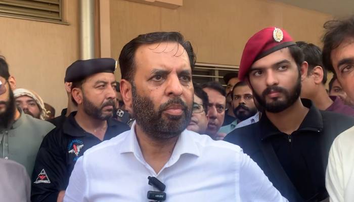 سانحہ پمز پر خود کو احتساب کیلئے وزیر اعظم کے آگے پیش کردیا، وہ جو بھی فیصلہ کریں، مصطفیٰ کمال