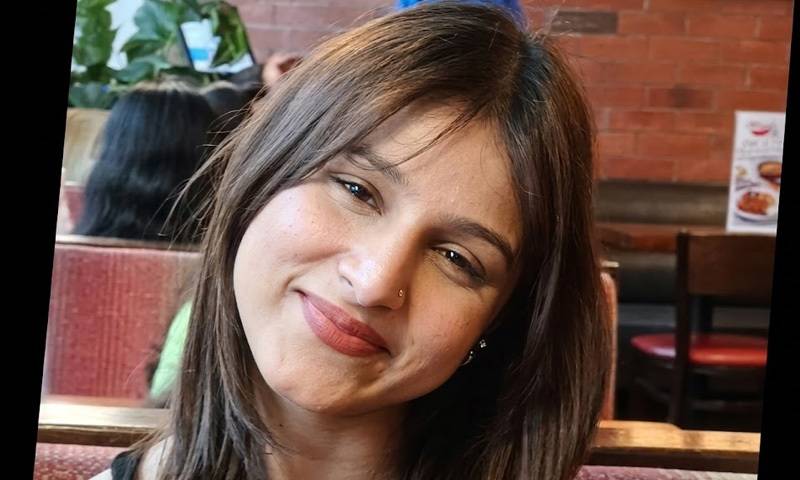 نئی دہلی: 21 سالہ طالبہ و ماڈل گھر میں چھریوں کے وار سے قتل