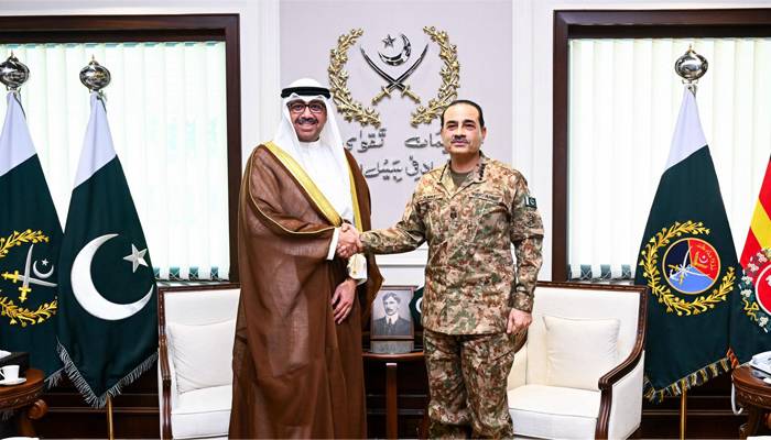 کویتی وزیر دفاع کی فیلڈ مارشل سید عاصم منیر سے ملاقات، دوطرفہ دفاعی تعاون پر تبادلہ خیال