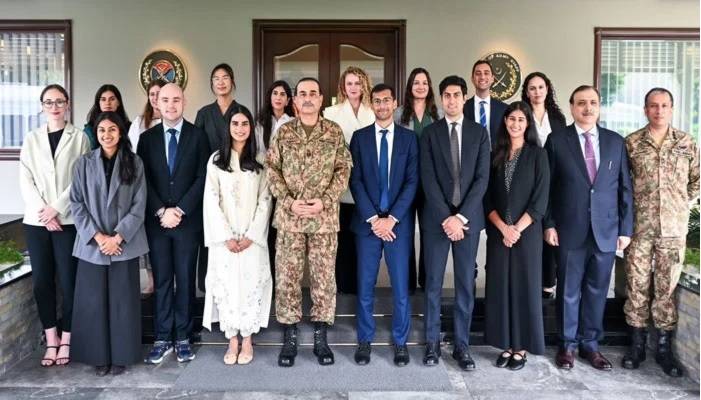 سوشل میڈیا پروپیگنڈے کیخلاف نوجوانوں کا مثبت اور بامعنی کردار انتہائی ضروری ہے، فیلڈ مارشل
