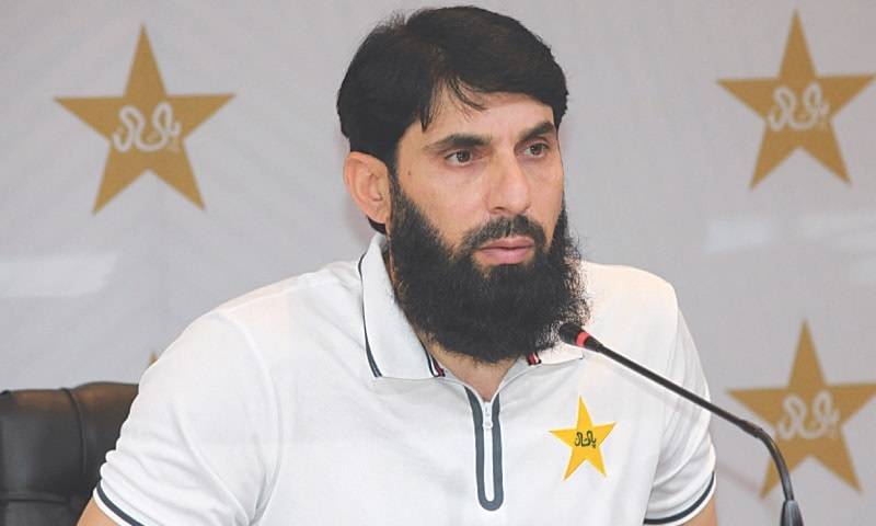 دورہ انگلینڈ میں بدترین شکستیں، مصباح الحق کا سلیکشن کمیٹی سے استعفیٰ