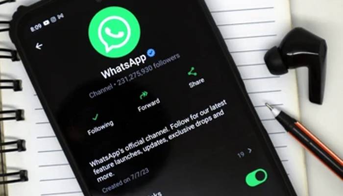 واٹس ایپ کا نیا فیچر، اے آئی مواد پر لیبل لگانا لازمی قرار
