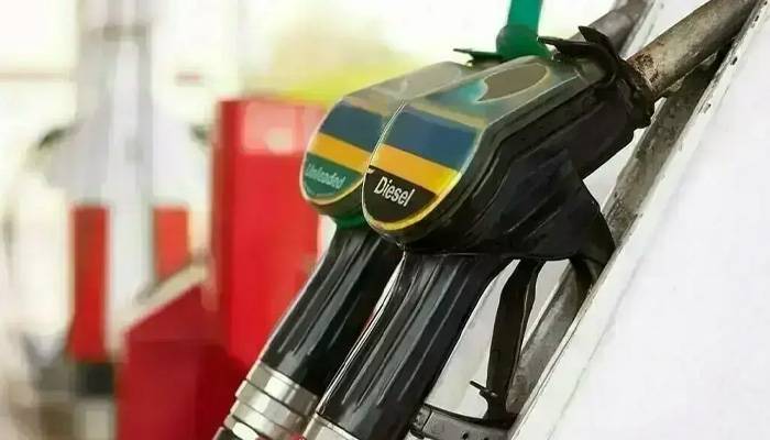 حکومت نے پیٹرولیم مصنوعات کی نئی قیمتوں کا اعلان کر دیا 