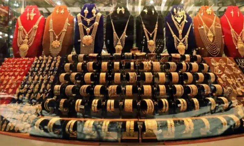 ملک میں سونے کی قیمت میں کمی کا سلسلہ جاری 