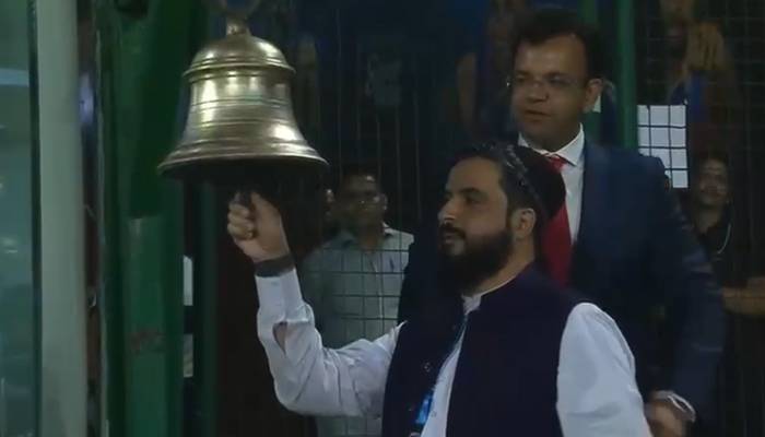 شریعت کے نام پر اقتدار پر قبضہ کرنے والوں نے مندر کی گھنٹیاں بجانا شروع کر دیں