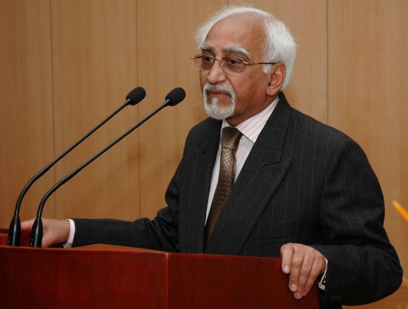 سابق بھارتی نائب صدر حامد انصاری کا  بھارت میں ہندو دائیں بازو کی فرقہ وارانہ سیاست پر انتباہ