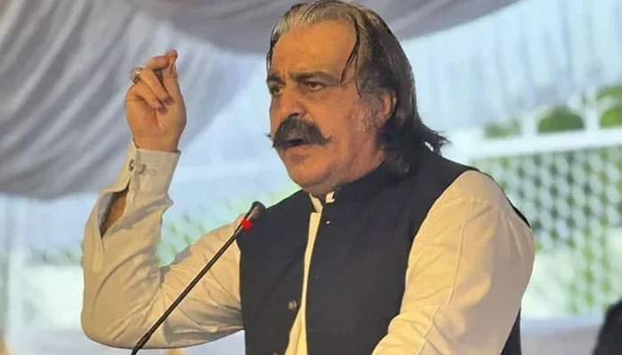 بانی کا حکم ملا تو دوبارہ وزیراعلیٰ بن سکتا ، وزیر اعلی کی رٹ نہ ہونے سےاراکین کو اٹھایاجا رہا، علی امین گنڈا پور