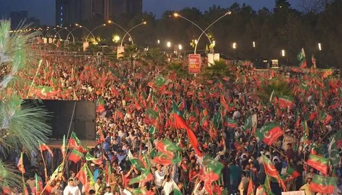 پاکستان تحریک انصاف کا لانگ مارچ 4 اکتوبر کو بھی نہ ہونے کا امکان،  ذرائع 
