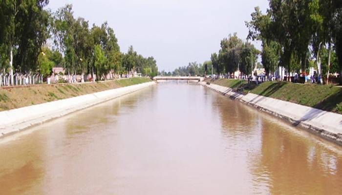 بہاولپور میں اولاد کے ناروا رویے سے تنگ بزرگ  والدین نے نہر میں چھلانگ لگا دی