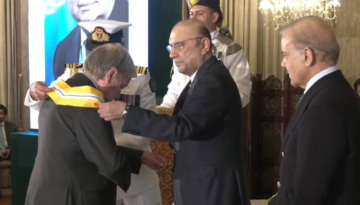 صدر مملکت نے یواین سیکریٹری جنرل انتونیو گوتریس کو نشان امتیاز سے نواز دیا