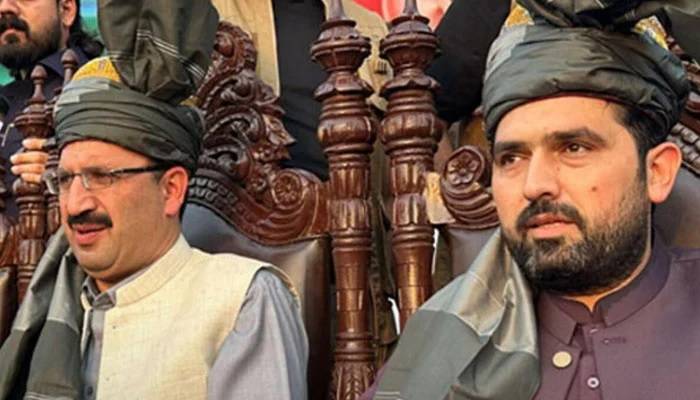  خیبر پختونخوا میں ایمرجنسی اور گورنر راج کے بعد سہیل آفریدی سمیت پی ٹی آئی کے 8 رہنما پولیس کی حفاظتی تحویل میں