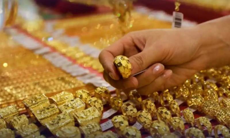 ملک بھر میں سونا ہزاروں روپے سستا ہوگیا