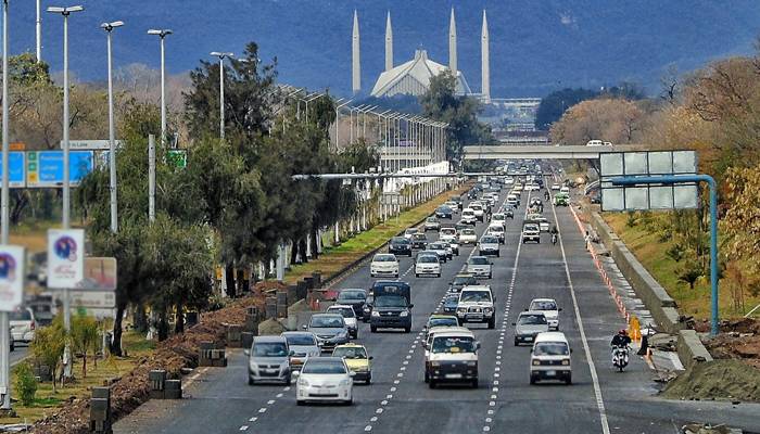 اسلام آباد: راول ڈیم چوک سے کشمیر چوک تک سڑک ہر قسم کی ٹریفک کیلئے مکمل بند، ڈائیورشن پلان جاری